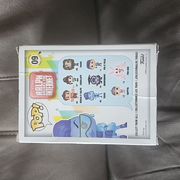 Yesss funko pop - Picture 3 of 4